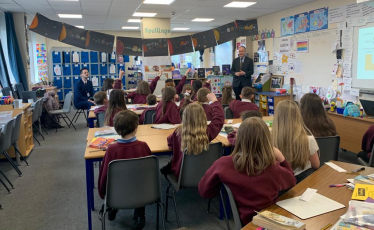 Dr Neil Hudson MP and students from Alston Primary School